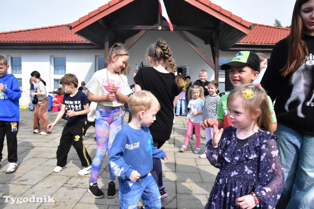 Dzień Dziecka w Stobnie to bezgraniczna radość kilkudziesięciu uśmiechniętych dzieci