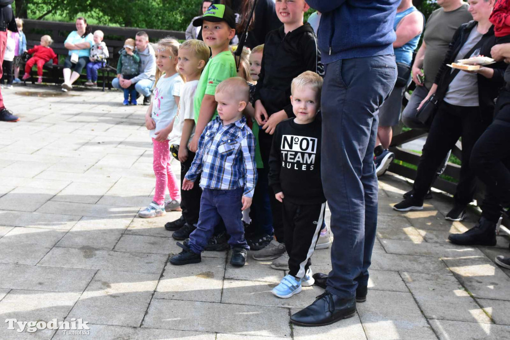 Dzień Dziecka w Stobnie to bezgraniczna radość kilkudziesięciu uśmiechniętych dzieci