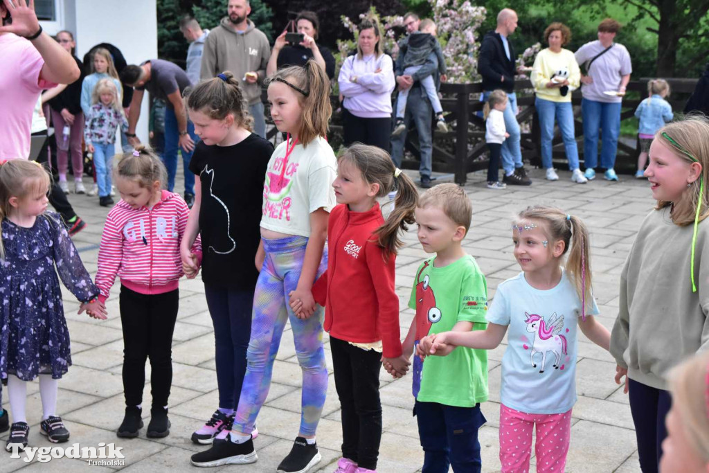 Dzień Dziecka w Stobnie to bezgraniczna radość kilkudziesięciu uśmiechniętych dzieci