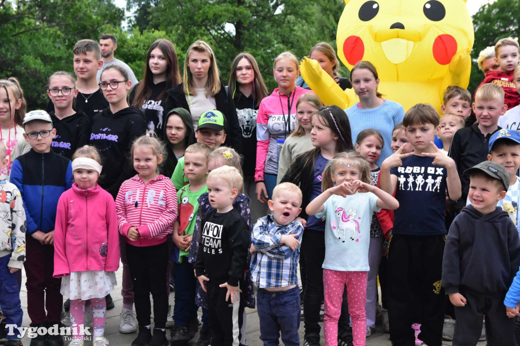 Dzień Dziecka w Stobnie to bezgraniczna radość kilkudziesięciu uśmiechniętych dzieci