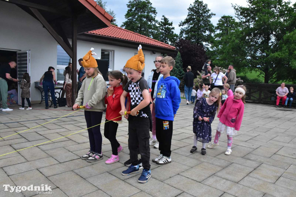 Dzień Dziecka w Stobnie to bezgraniczna radość kilkudziesięciu uśmiechniętych dzieci