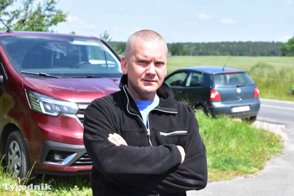 Poszkodowani rolnicy ponownie pod firmą w Sartowicach! Spotkanie w nerwowym oczekiwaniu na właściciela skupu bydła