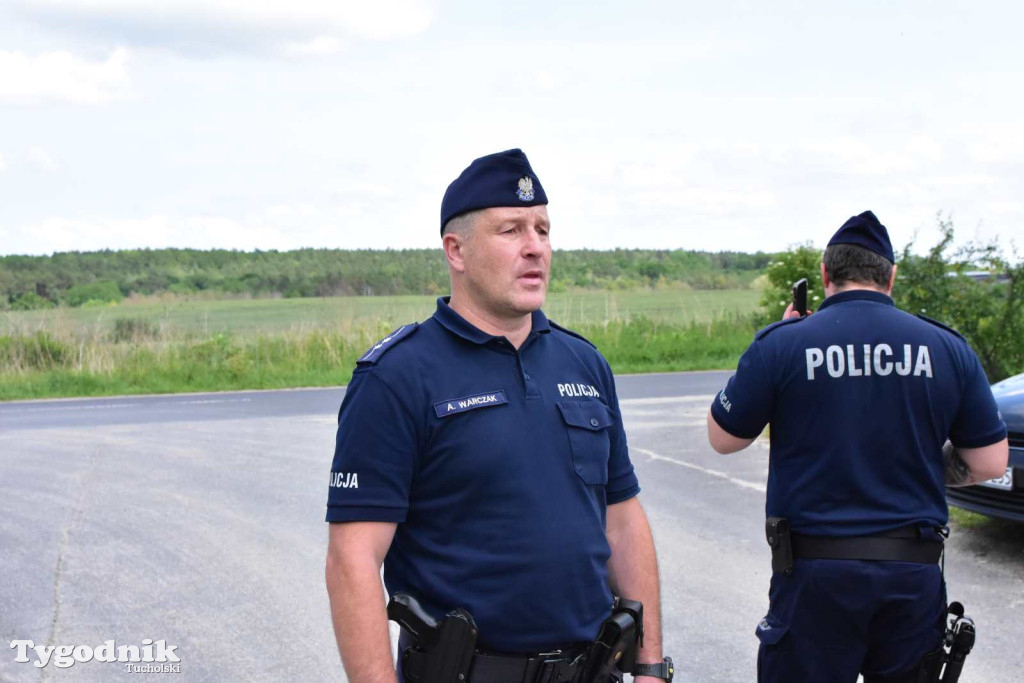 Poszkodowani rolnicy ponownie pod firmą w Sartowicach! Spotkanie w nerwowym oczekiwaniu na właściciela skupu bydła