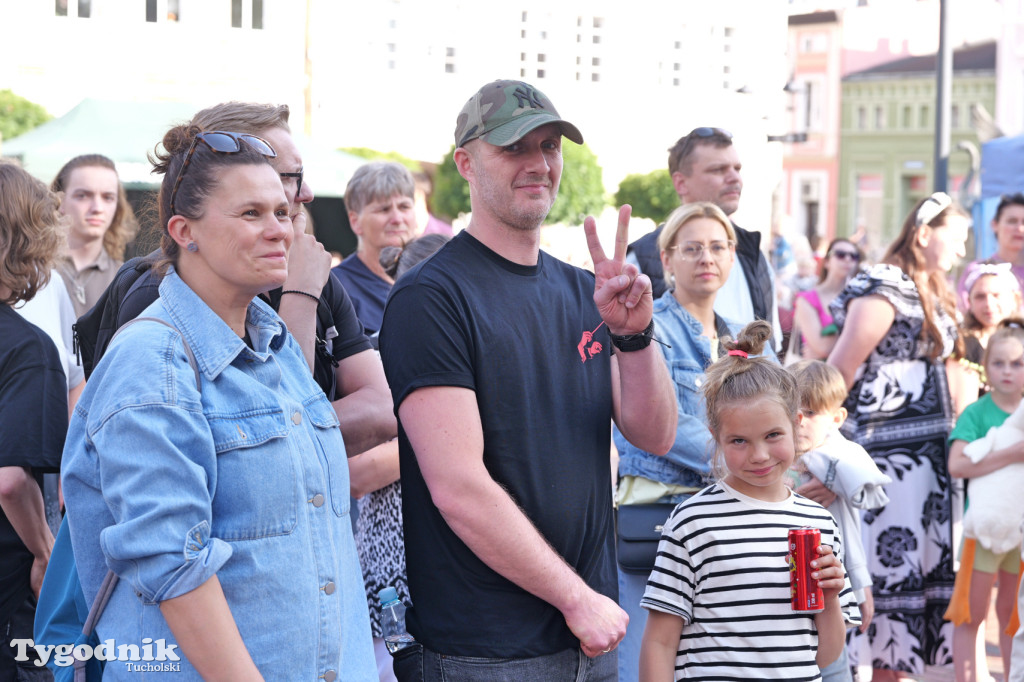 Tuchola, rynek. TOK\'n\'ROCK - debiut młodzieżowego zespołu! ZDJĘCIA