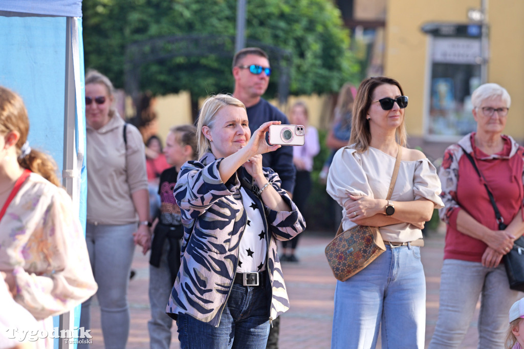 Tuchola, rynek. TOK\'n\'ROCK - debiut młodzieżowego zespołu! ZDJĘCIA