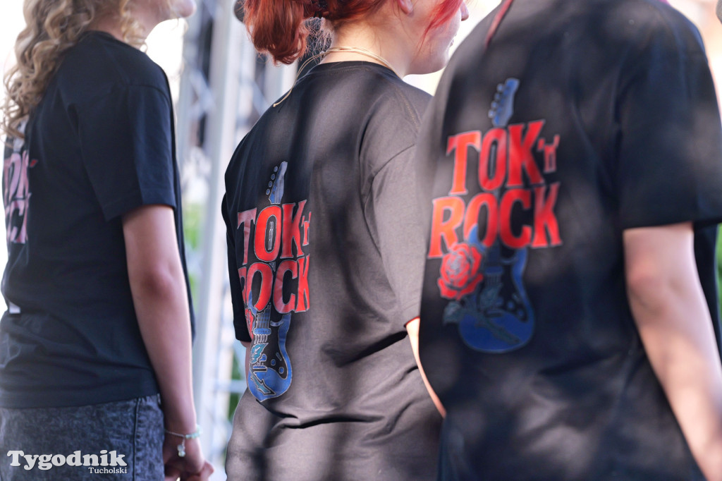 Tuchola, rynek. TOK\'n\'ROCK - debiut młodzieżowego zespołu! ZDJĘCIA