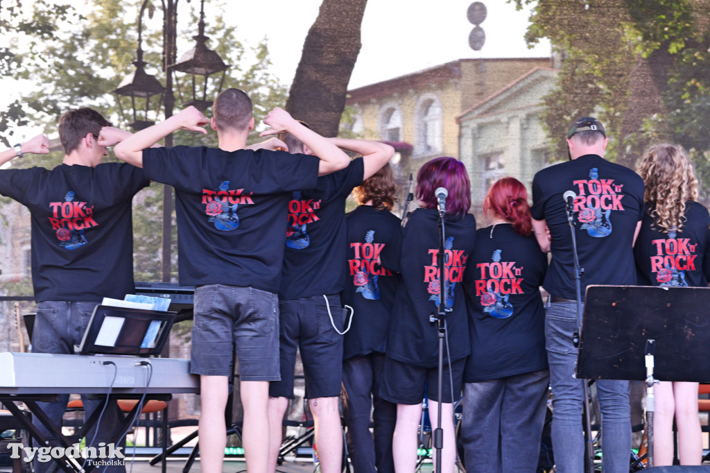 Tuchola, rynek. TOK\'n\'ROCK - debiut młodzieżowego zespołu! ZDJĘCIA