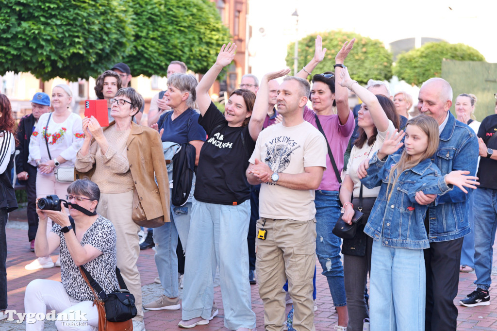 Tuchola, rynek. TOK\'n\'ROCK - debiut młodzieżowego zespołu! ZDJĘCIA