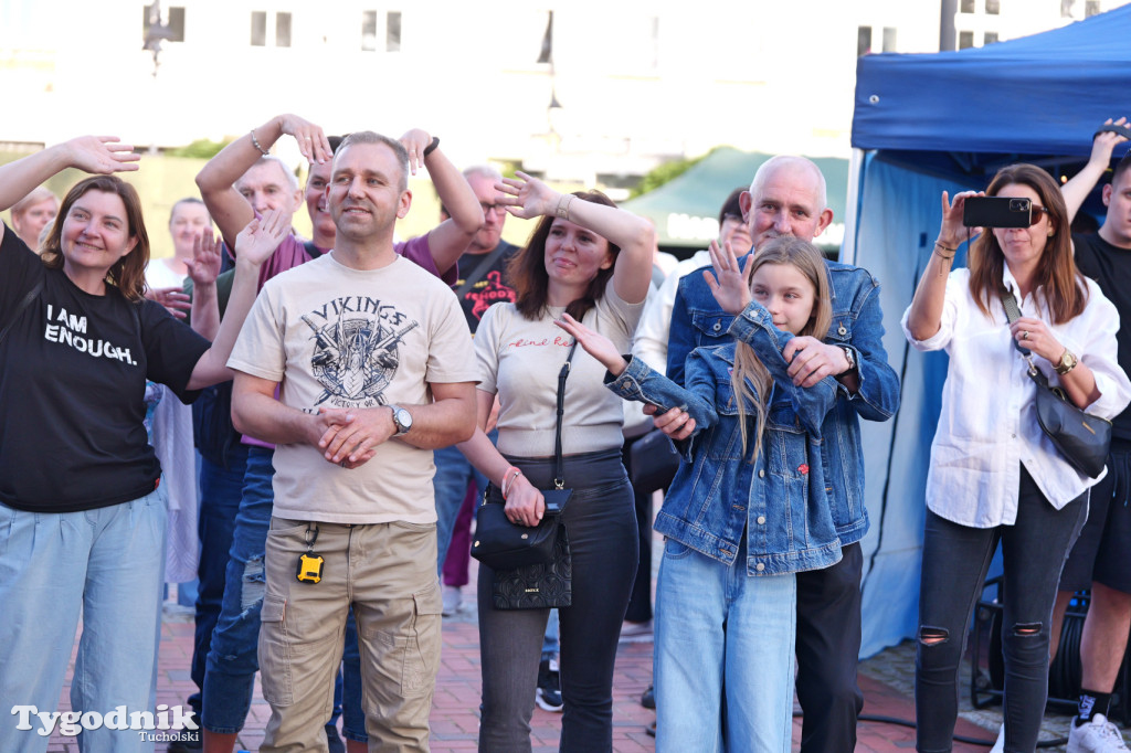 Tuchola, rynek. TOK\'n\'ROCK - debiut młodzieżowego zespołu! ZDJĘCIA