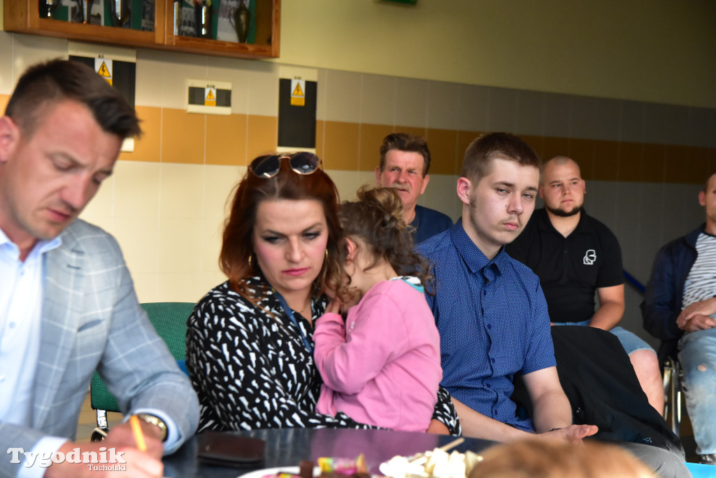 Poszkodowani rolnicy przez firmę skupującą bydło spotkali się z posłem