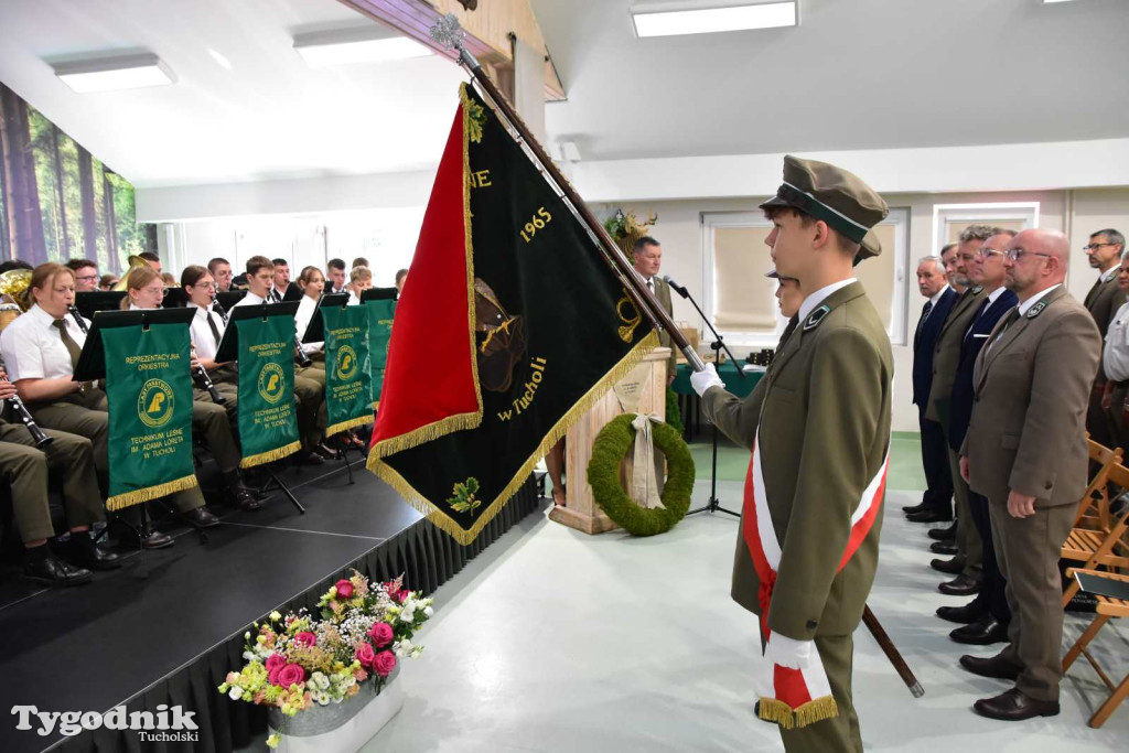 Tuchola: Obchody 60-lecia istnienia Technikum Leśnego im. Adama Loreta