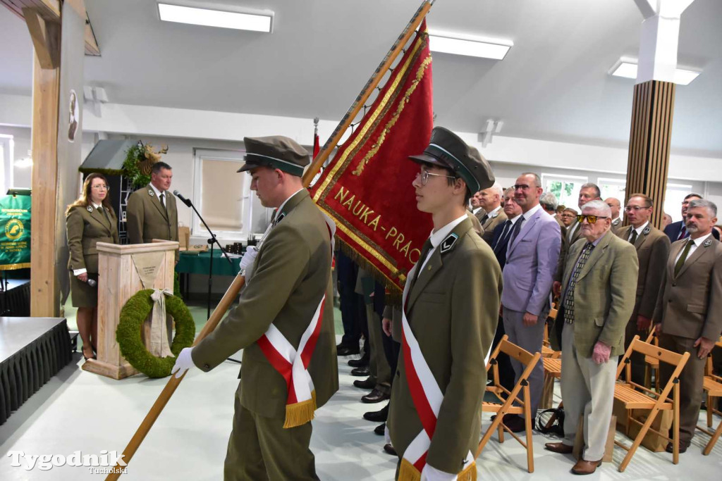 Tuchola: Obchody 60-lecia istnienia Technikum Leśnego im. Adama Loreta