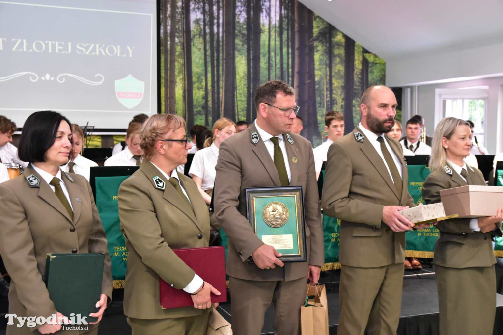 Tuchola: Obchody 60-lecia istnienia Technikum Leśnego im. Adama Loreta