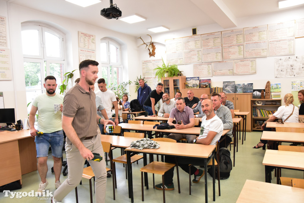 Tuchola: 60-lecie Technikum Leśnego w Tucholi - spotkania z dawnymi wychowawcami i zwiedzanie klas