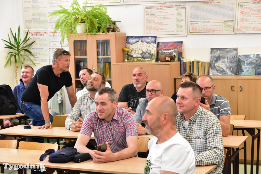 Tuchola: 60-lecie Technikum Leśnego w Tucholi - spotkania z dawnymi wychowawcami i zwiedzanie klas