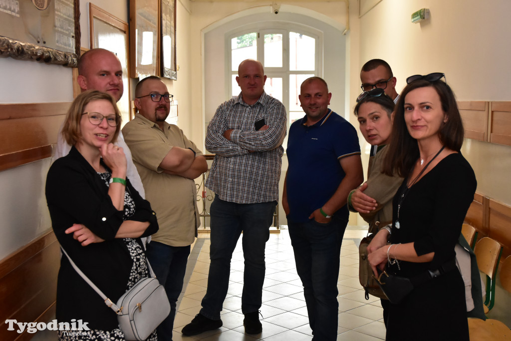 Tuchola: 60-lecie Technikum Leśnego w Tucholi - spotkania z dawnymi wychowawcami i zwiedzanie klas