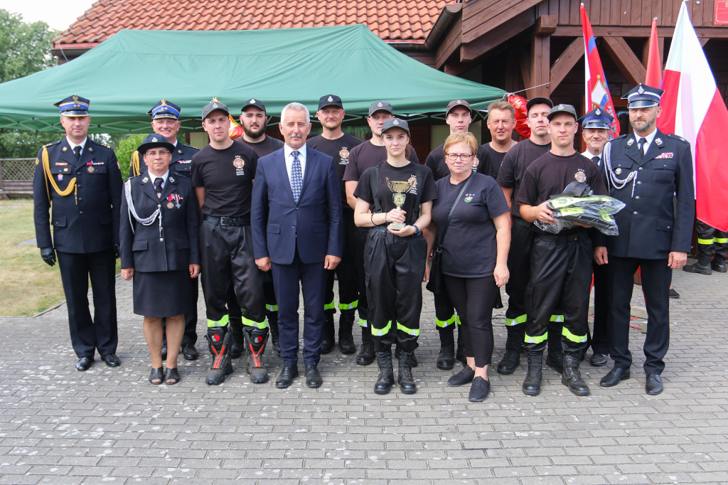 Gminne zawody strażackie i Dzień Strażaka w Rzepicznej