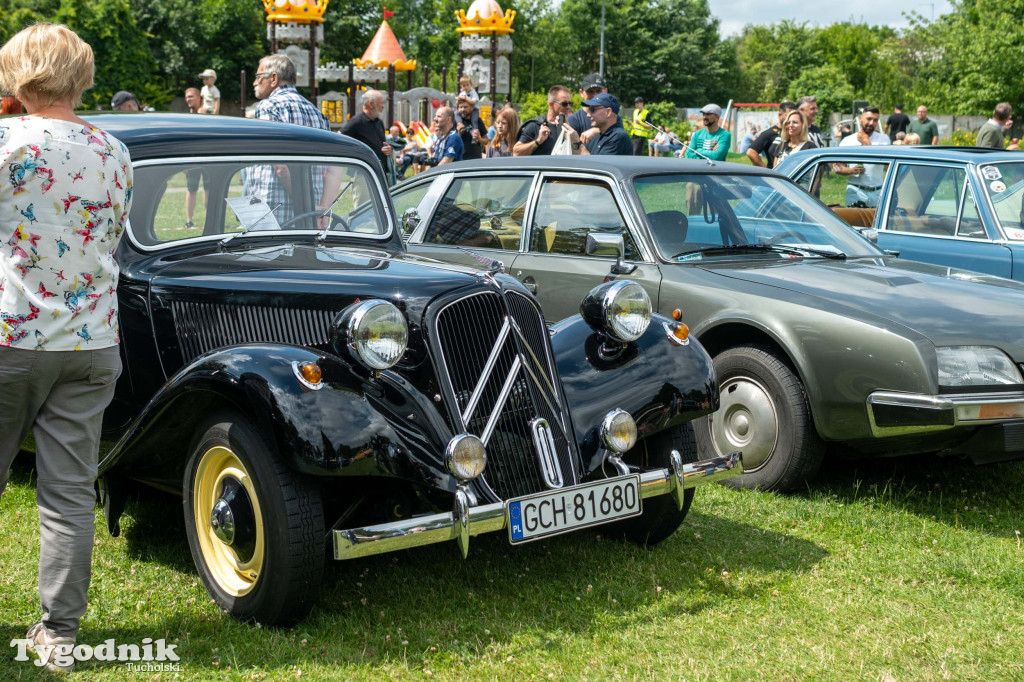 TUCHOLA: Wystawa Pojazdów Zabytkowych 2025 / PONAD 200 POJAZDÓW