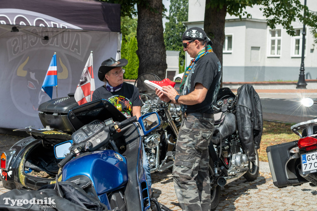 TUCHOLA: Wystawa Pojazdów Zabytkowych 2025 / PONAD 200 POJAZDÓW