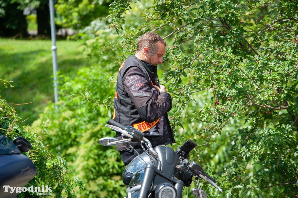 TUCHOLA: Wystawa Pojazdów Zabytkowych 2025 / PONAD 200 POJAZDÓW