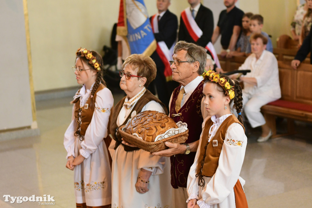 Święto patronki Tucholi / W KOŚCIELE i PRZED POMNIKIEM