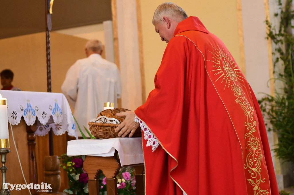 Święto patronki Tucholi / W KOŚCIELE i PRZED POMNIKIEM