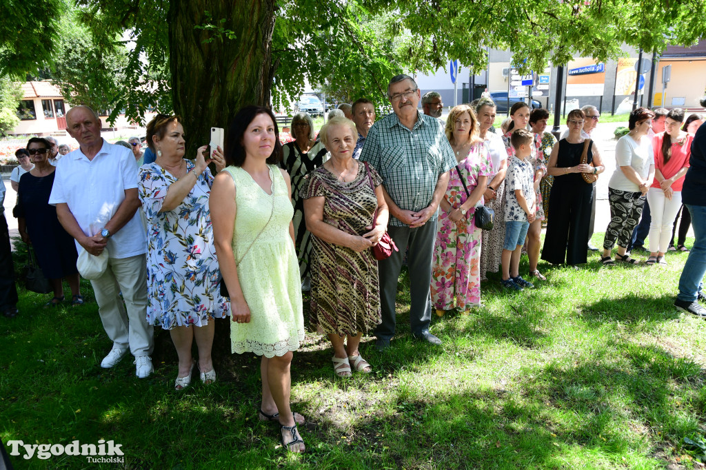 Święto patronki Tucholi / W KOŚCIELE i PRZED POMNIKIEM