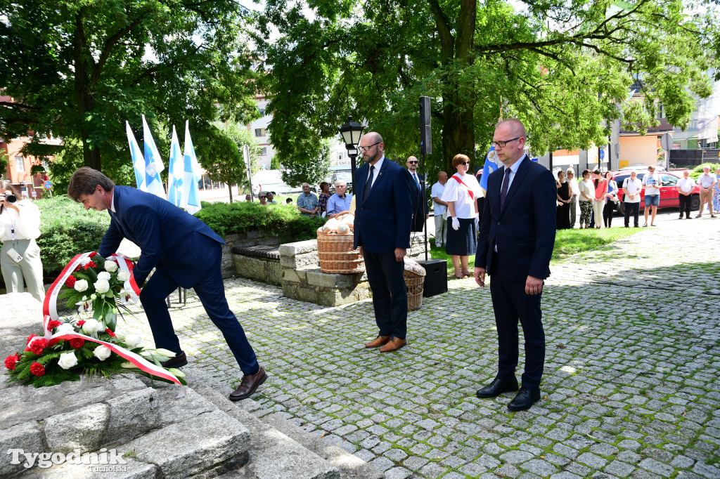 Święto patronki Tucholi / W KOŚCIELE i PRZED POMNIKIEM