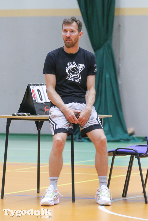 Trio Basket w Tucholi - kilka godzin w hali sportowej rządziła koszykówka.