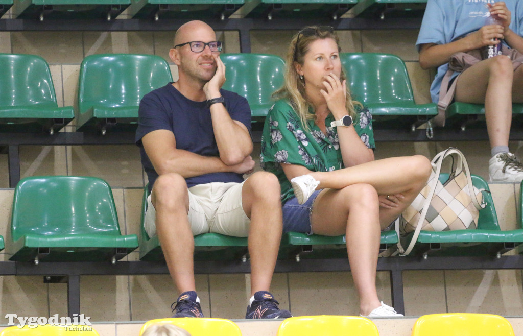 Trio Basket w Tucholi - kilka godzin w hali sportowej rządziła koszykówka.