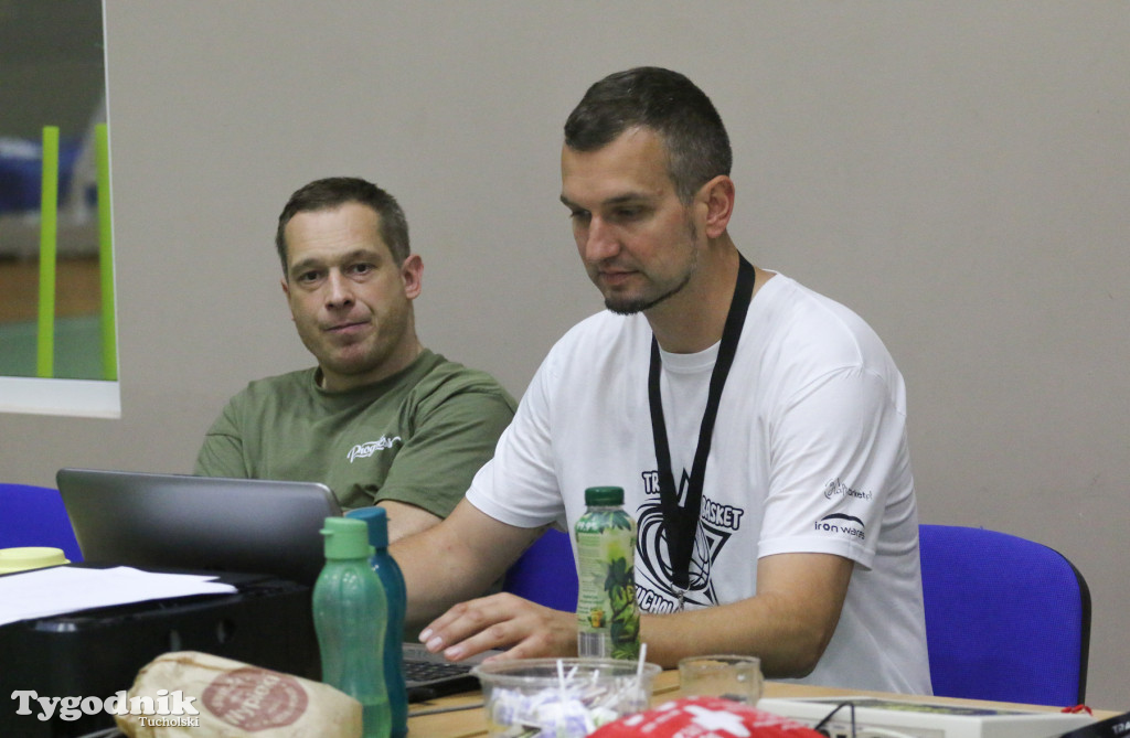 Trio Basket w Tucholi - kilka godzin w hali sportowej rządziła koszykówka.