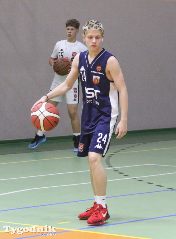 Trio Basket w Tucholi - kilka godzin w hali sportowej rządziła koszykówka.