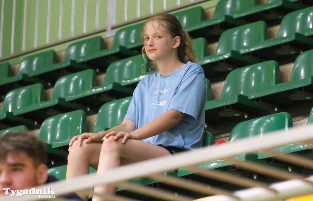 Trio Basket w Tucholi - kilka godzin w hali sportowej rządziła koszykówka.