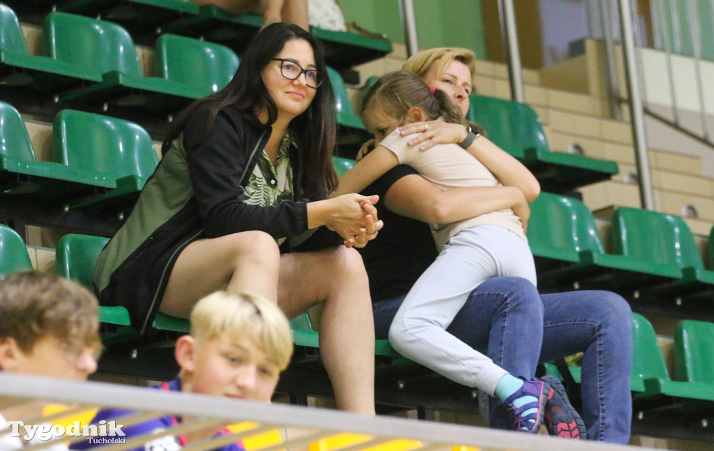 Trio Basket w Tucholi - kilka godzin w hali sportowej rządziła koszykówka.