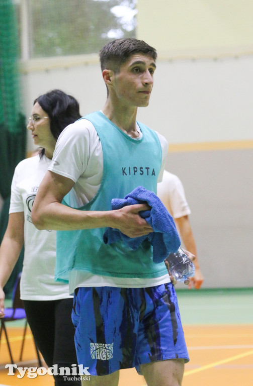 Trio Basket w Tucholi - kilka godzin w hali sportowej rządziła koszykówka.