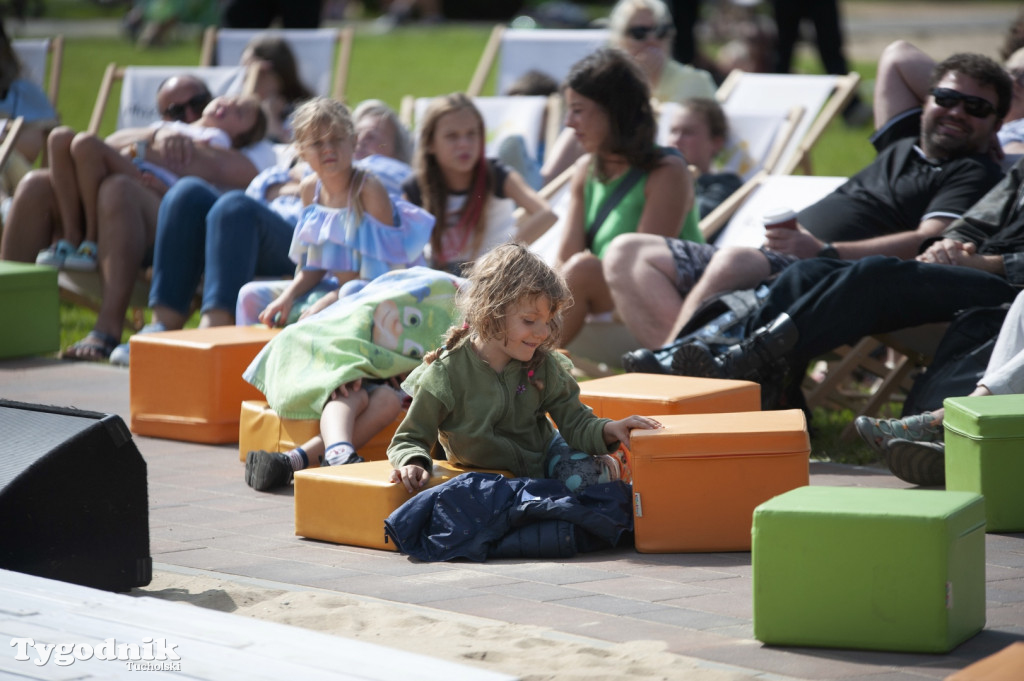 Teatr na plaży w Bysławiu (10 sierpnia)