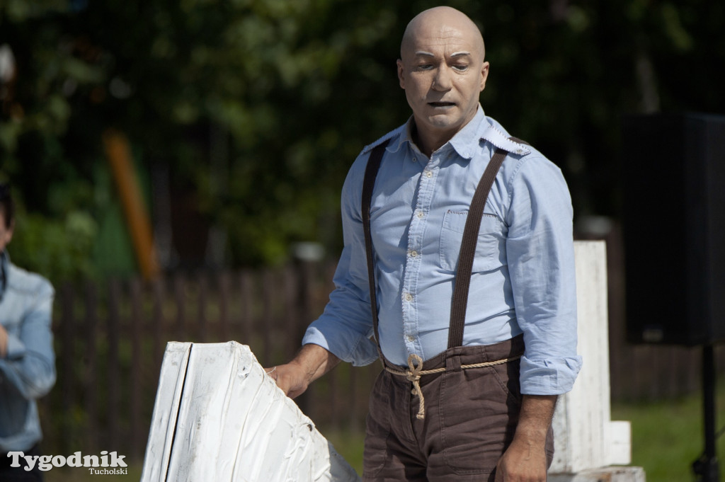 Teatr na plaży w Bysławiu (10 sierpnia)