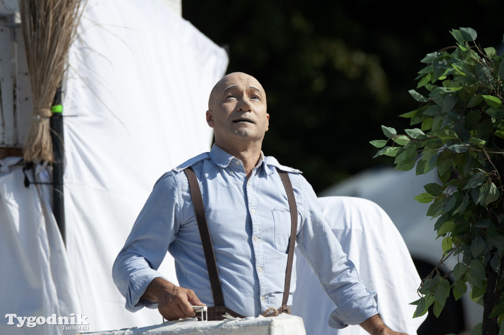Teatr na plaży w Bysławiu (10 sierpnia)