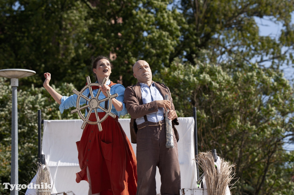 Teatr na plaży w Bysławiu (10 sierpnia)