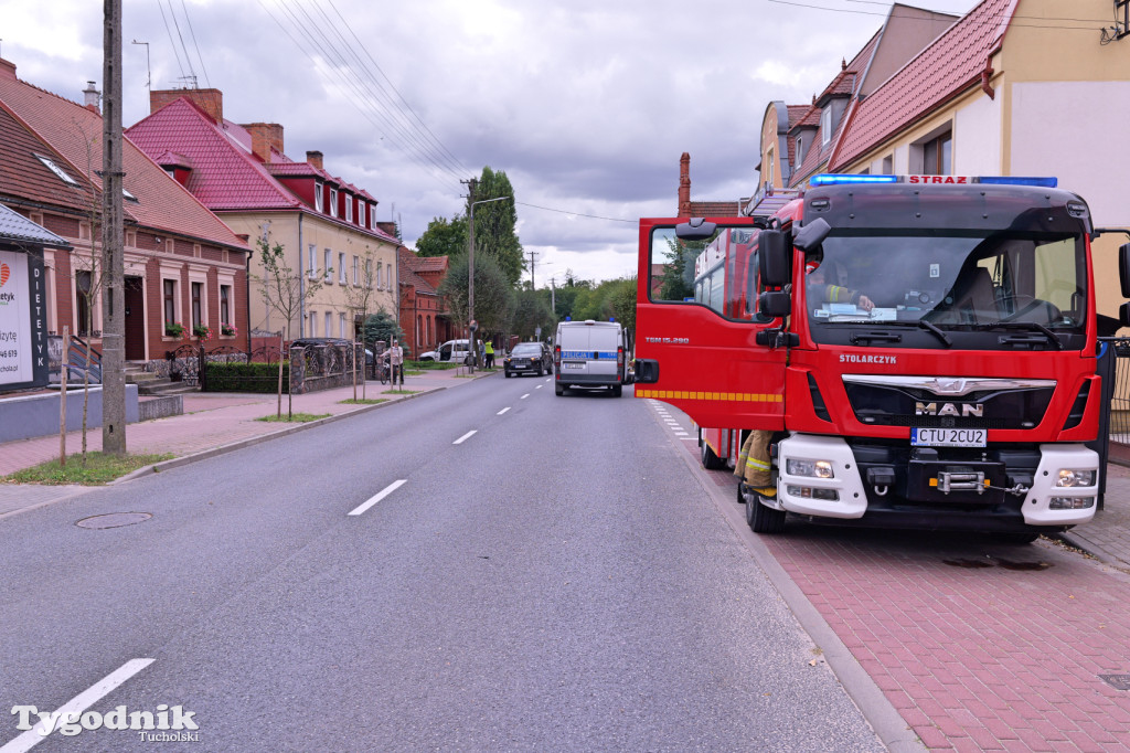 Motocykl i osobówka. Zdarzenie koło szpitala w Tucholi