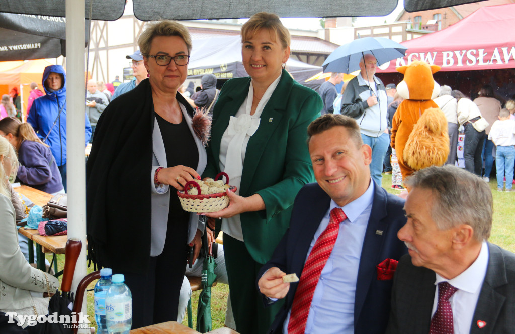 Dożynki gminne w Bysławku