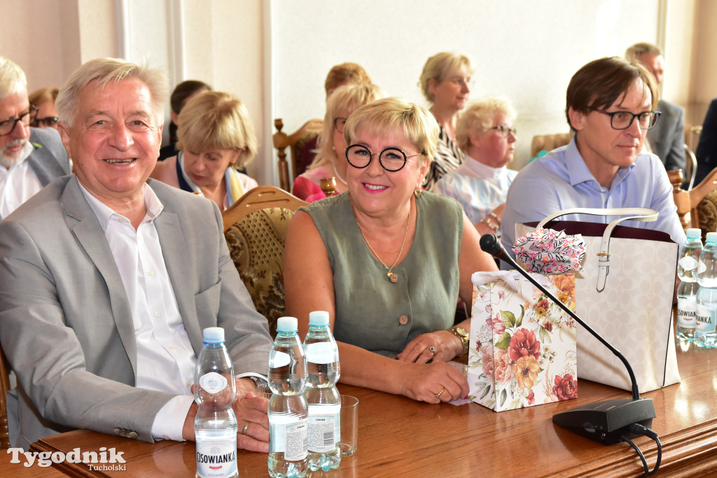 Tuchola: Hanna Szramka przeszła na emeryturę. Wzruszająca uroczystośc w tuchokskim urzędzie