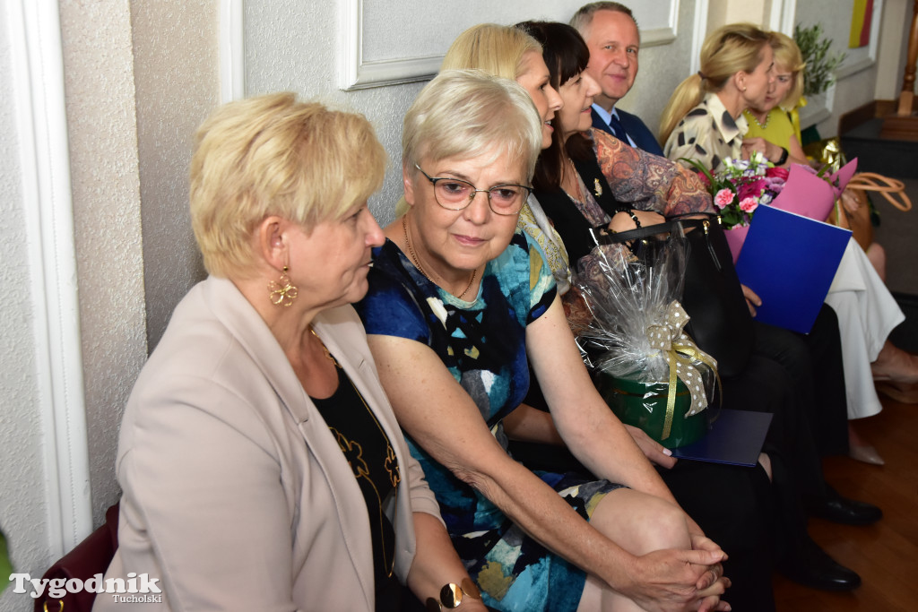 Tuchola: Hanna Szramka przeszła na emeryturę. Wzruszająca uroczystośc w tuchokskim urzędzie
