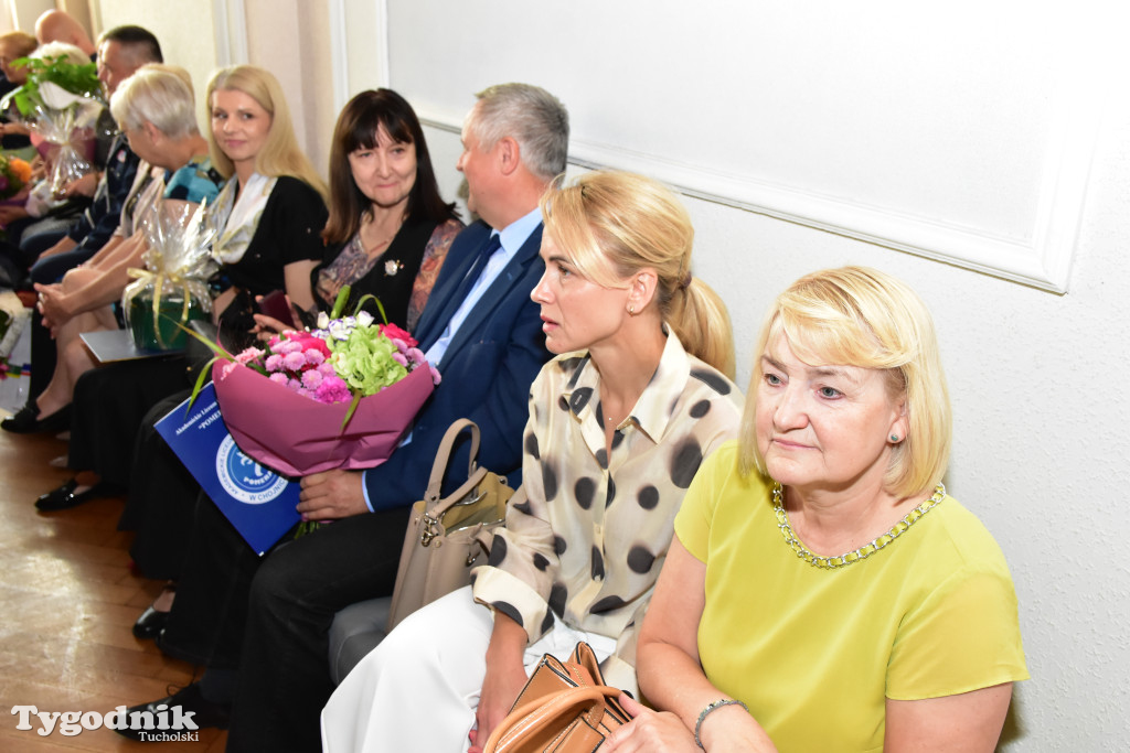Tuchola: Hanna Szramka przeszła na emeryturę. Wzruszająca uroczystośc w tuchokskim urzędzie