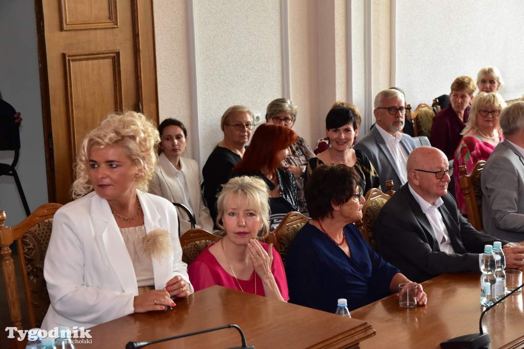 Tuchola: Hanna Szramka przeszła na emeryturę. Wzruszająca uroczystośc w tuchokskim urzędzie