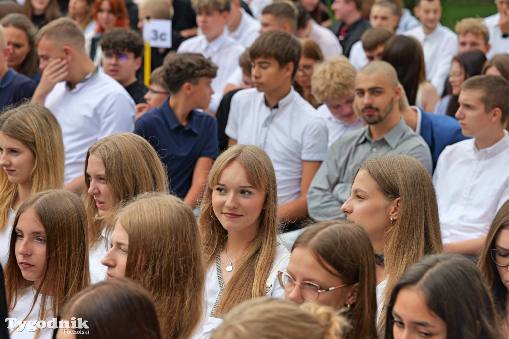 Nowodworek i klasa mundurowa - rok szkolny
