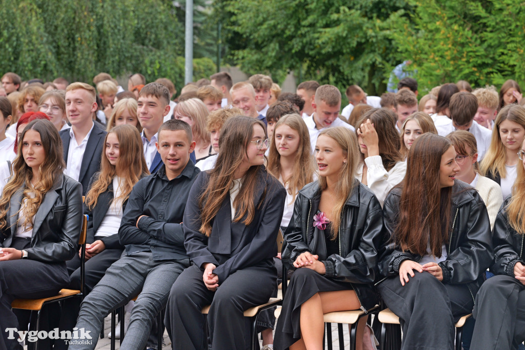 Nowodworek i klasa mundurowa - rok szkolny