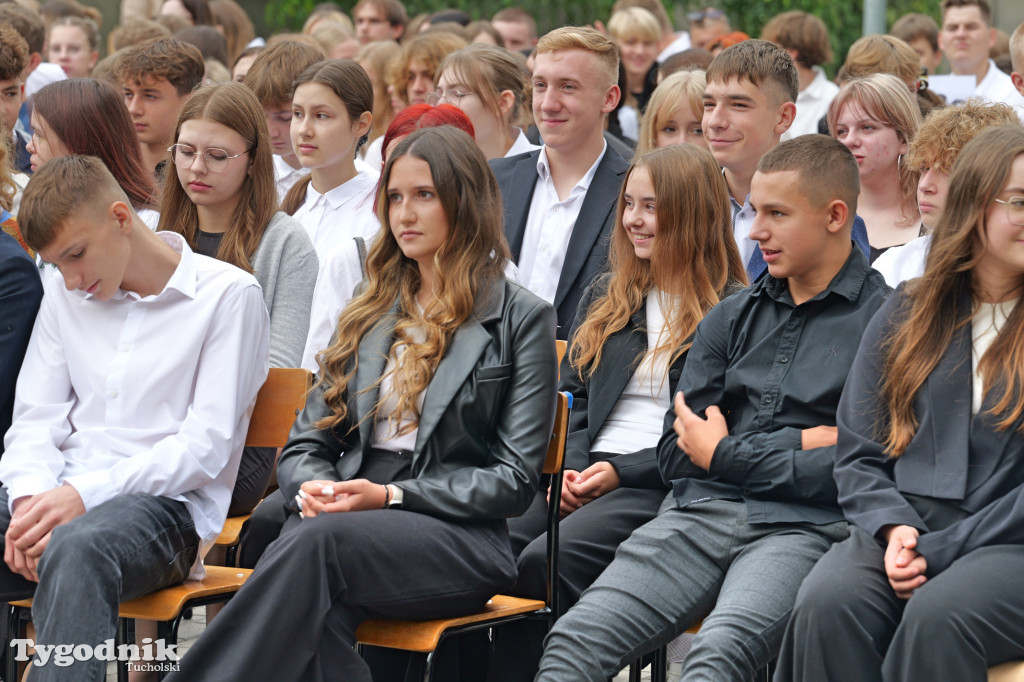 Nowodworek i klasa mundurowa - rok szkolny