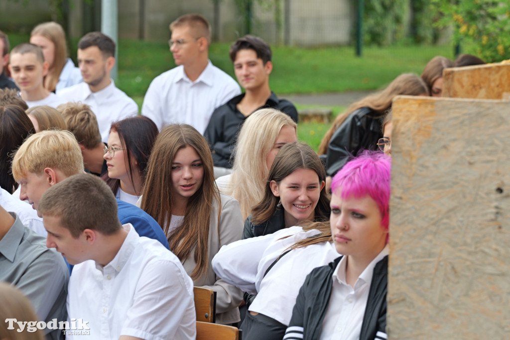 Nowodworek i klasa mundurowa - rok szkolny
