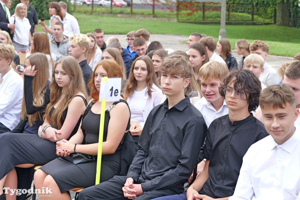 Nowodworek i klasa mundurowa - rok szkolny